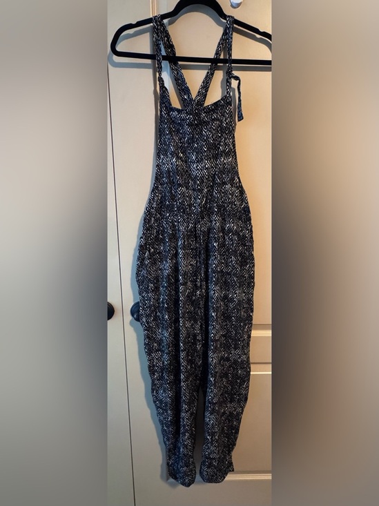 Wet Seal Pants - Wet Seal Black and White Geometric Maxi Jumpsuit